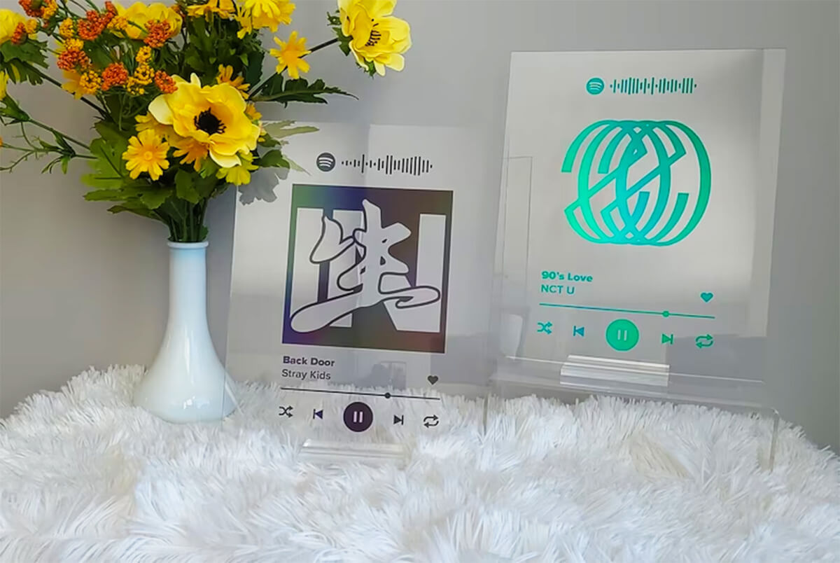 Kpop Visual Display Desk Decor Every K-Pop Stan Needs for Their Room