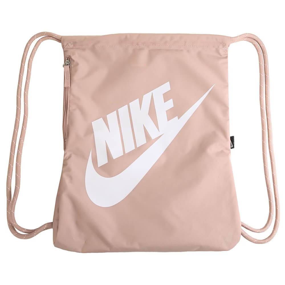 The Best Bags to Wear During Your Amusement Park Visit The Best Bags to Wear During Your Amusement Park Visit