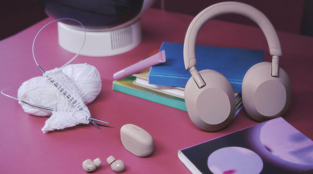 LE SSERAFIM x Sony Smoky Pink Headphones Review