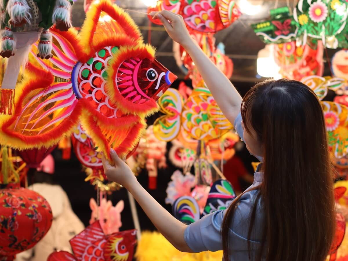 Fall Festivals and Holidays Celebrating Around the World That Everyone ...